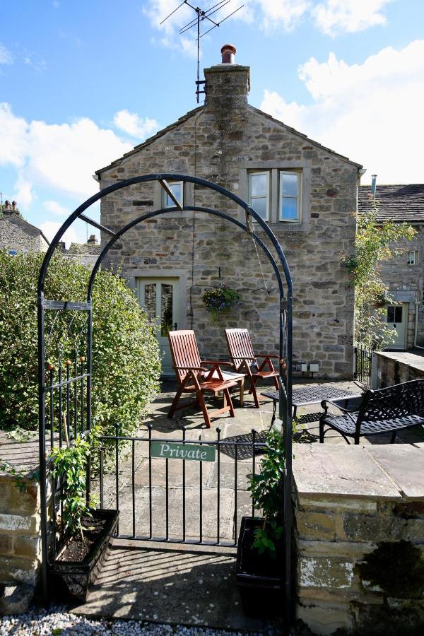 Ashfield House Hotel Grassington Exterior foto The old stable courtyard