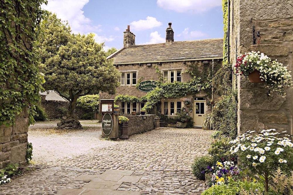 Ashfield House Hotel Grassington Exterior foto The Old Gate Inn