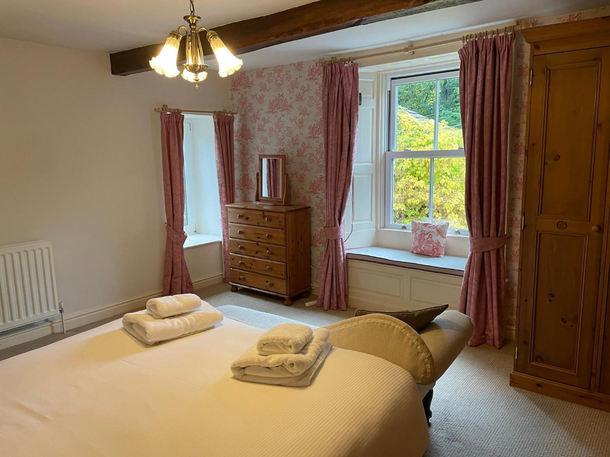 Ashfield House Hotel Grassington Quarto foto The bedroom at The Old School House